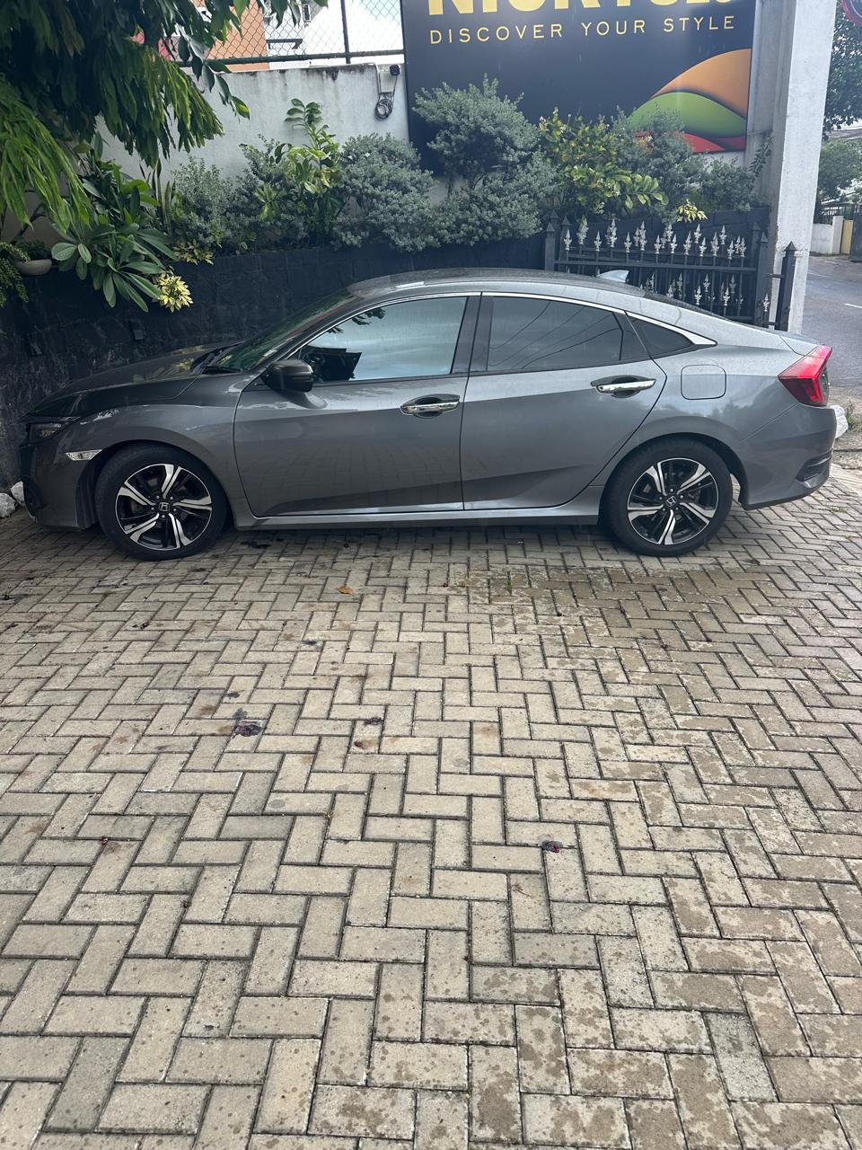 Honda Civic 2019 - பயன்படுத்தப்பட்டது கார் sale in Sri Lanka - patpat.lk