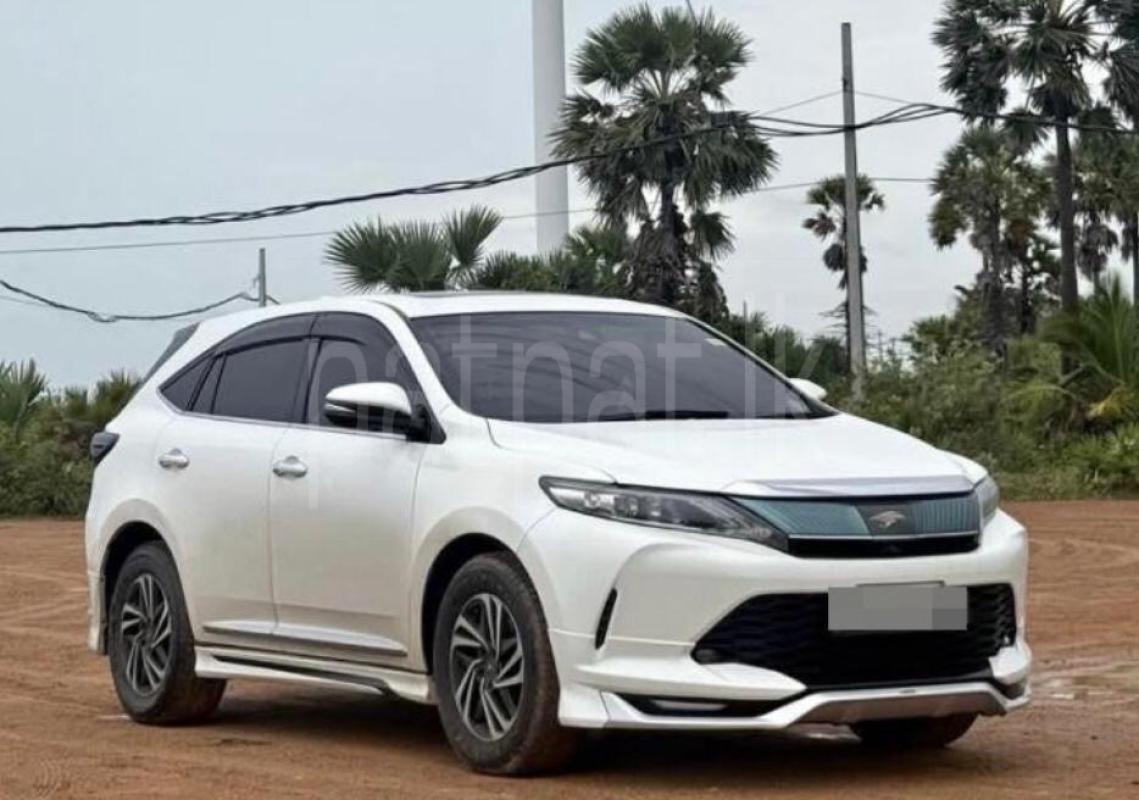 Toyota Harrier 2017 - பயன்படுத்தப்பட்டது SUV sale in Sri Lanka - patpat.lk