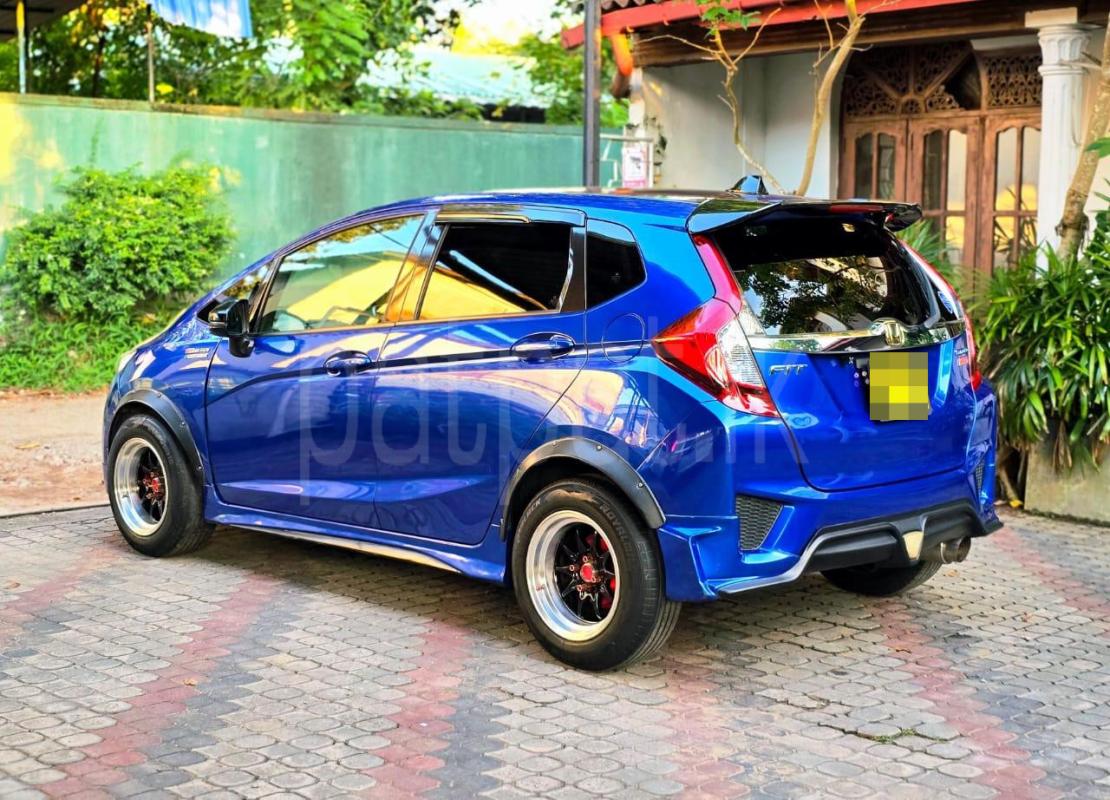 Advertisement image 1