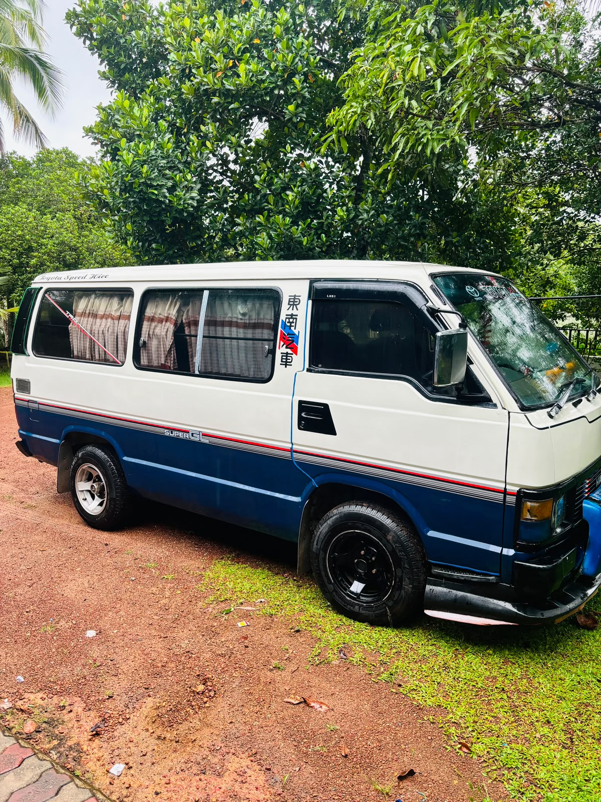 Toyota Hiace 1989 - பயன்படுத்தப்பட்டது வேன் sale in Sri Lanka - patpat.lk
