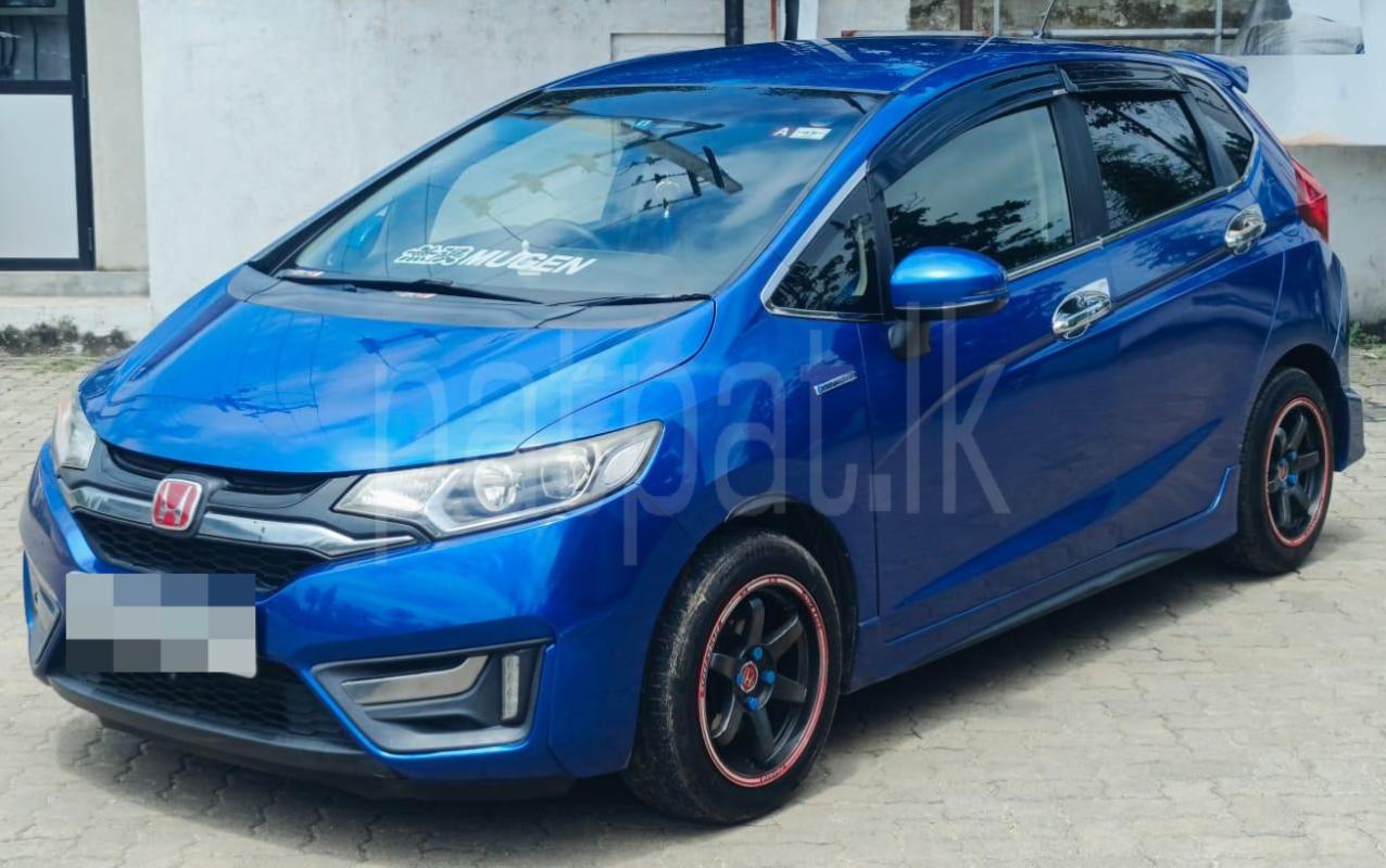Honda Fit 2013 - பயன்படுத்தப்பட்டது கார் sale in Sri Lanka - patpat.lk