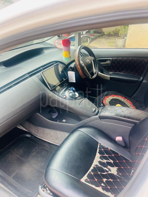 Toyota Prius 2009 - பயன்படுத்தப்பட்டது கார் sale in Sri Lanka - patpat.lk