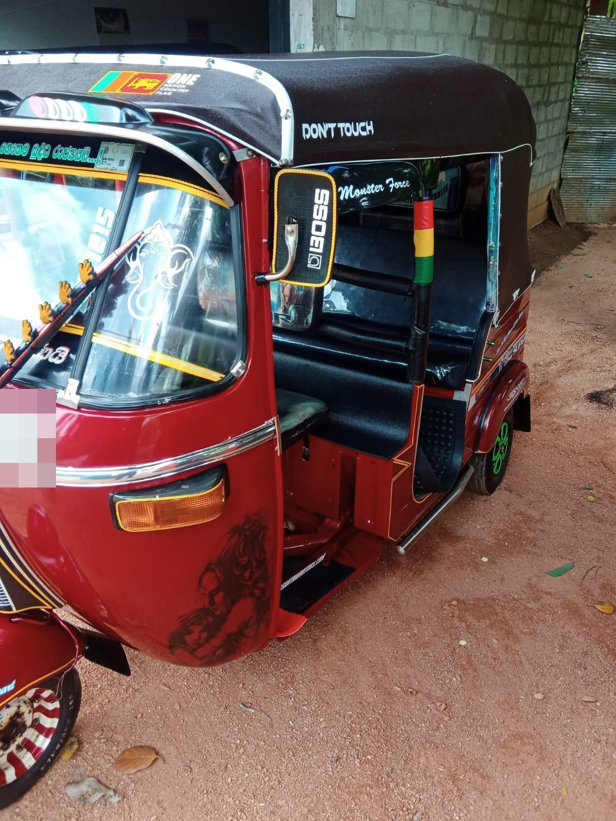 Bajaj Three Wheel 2006 - பயன்படுத்தப்பட்டது முச்சக்கர வண்டி sale in Sri Lanka - patpat.lk