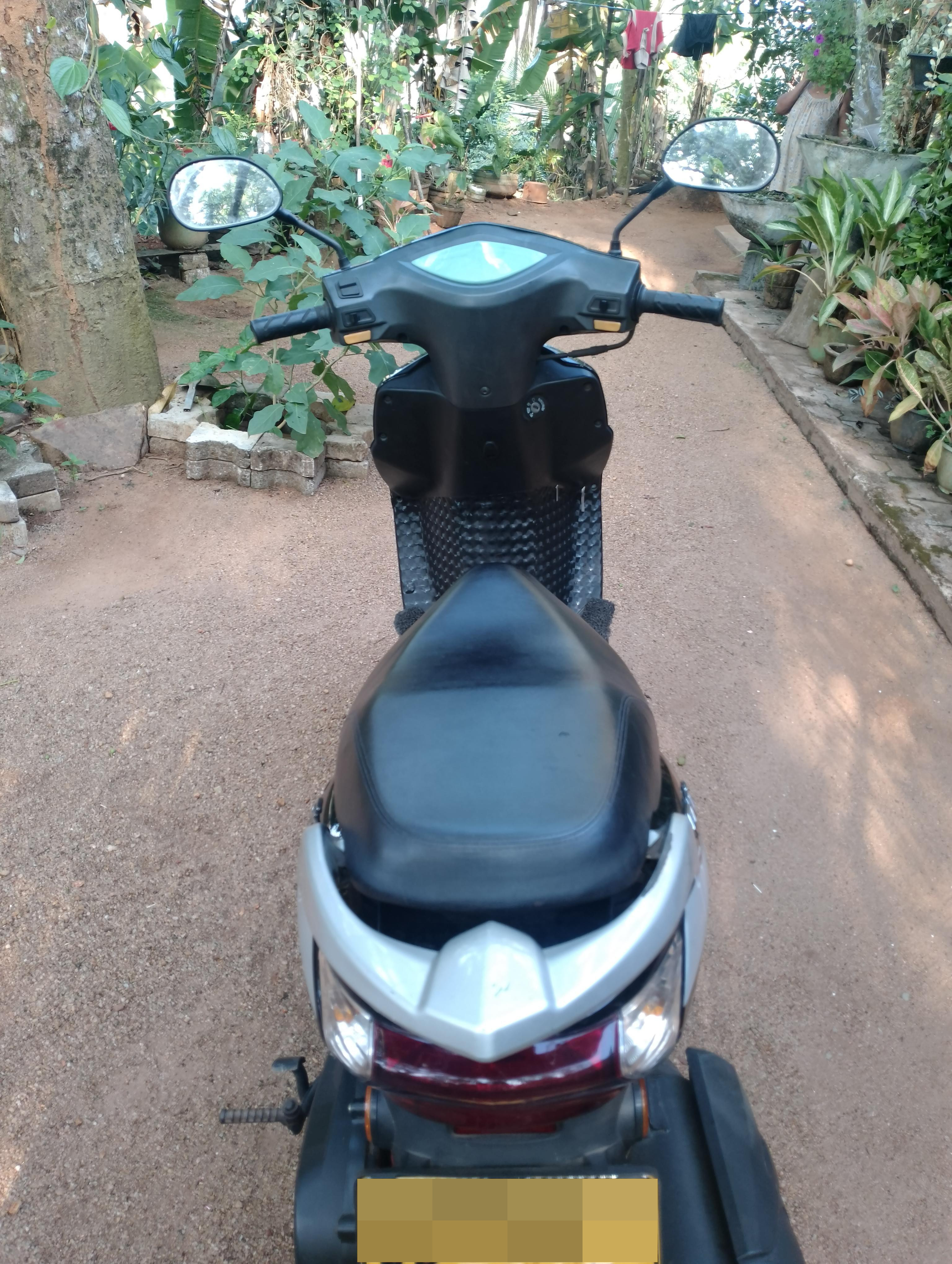 Demak Civic 2017 - Used Bike sale in Sri Lanka - patpat.lk