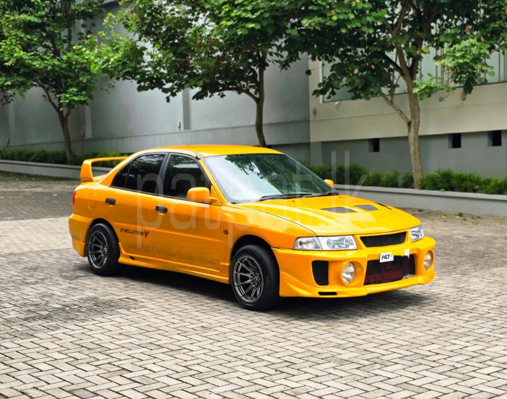 Mitsubishi Lancer 2000 - Used Car sale in Sri Lanka - patpat.lk