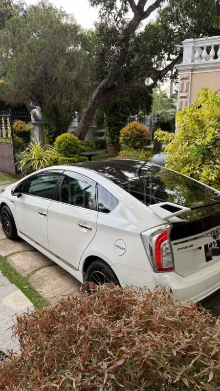 Toyota Prius 2012 - Used Car sale in Sri Lanka - patpat.lk