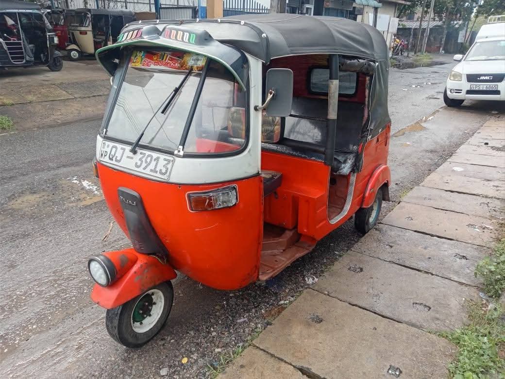 Bajaj Three Wheel 2007 - பயன்படுத்தப்பட்டது முச்சக்கர வண்டி sale in Sri Lanka - patpat.lk
