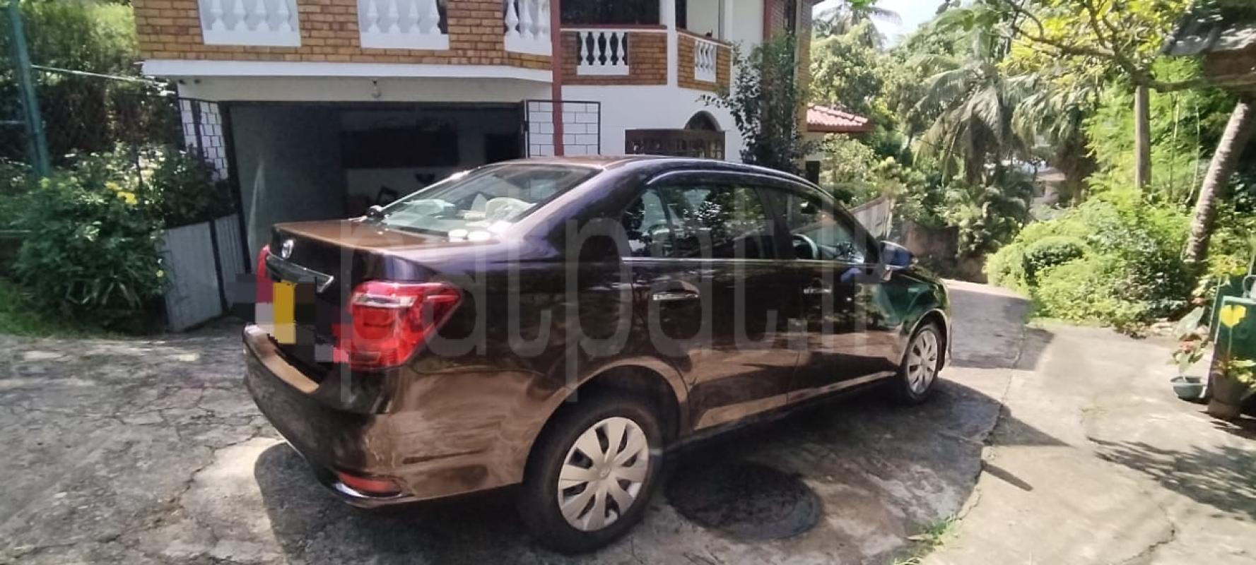 Toyota Axio 2015 - Used Car sale in Sri Lanka - patpat.lk