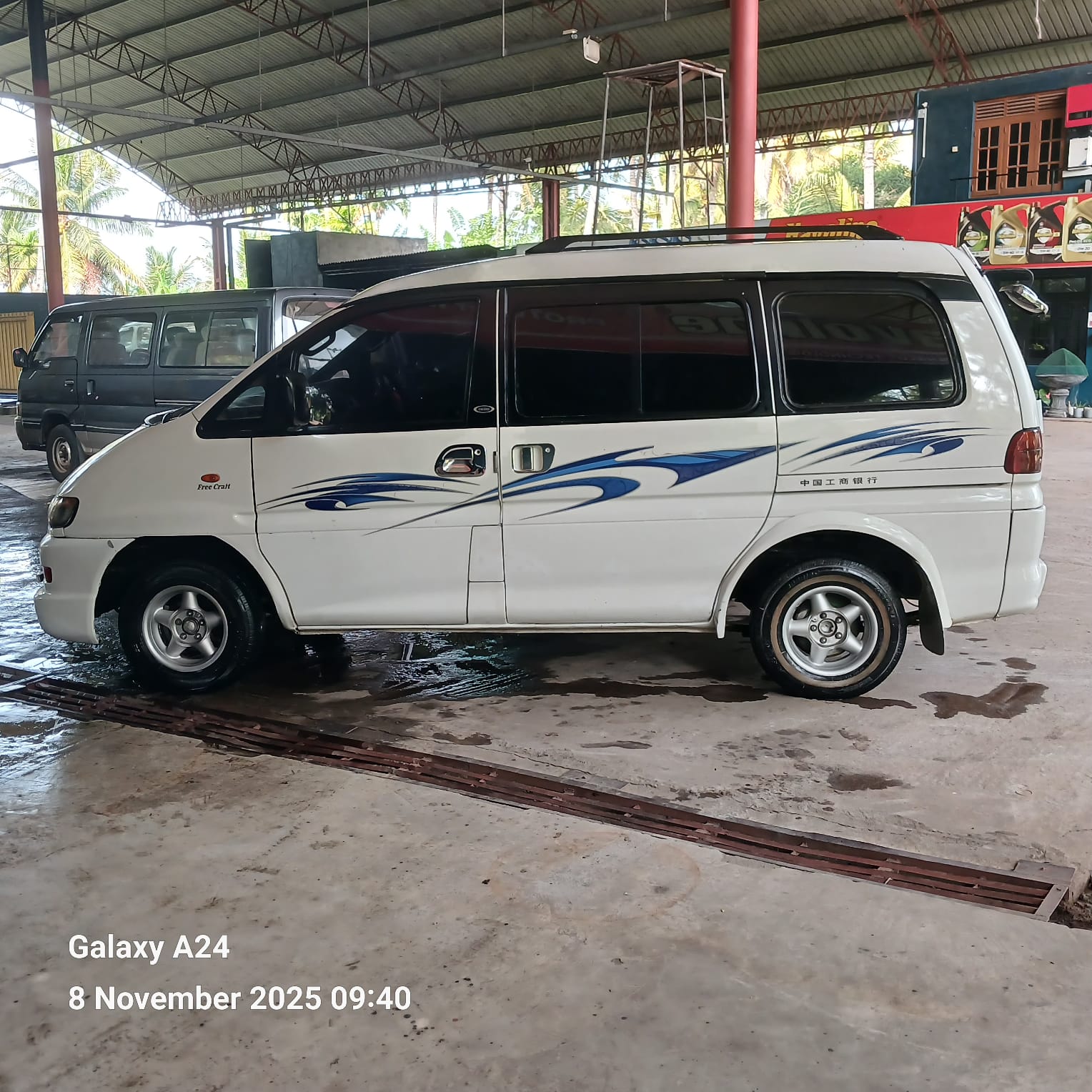 Mitsubishi L400 1994 - பயன்படுத்தப்பட்டது வேன் sale in Sri Lanka - patpat.lk