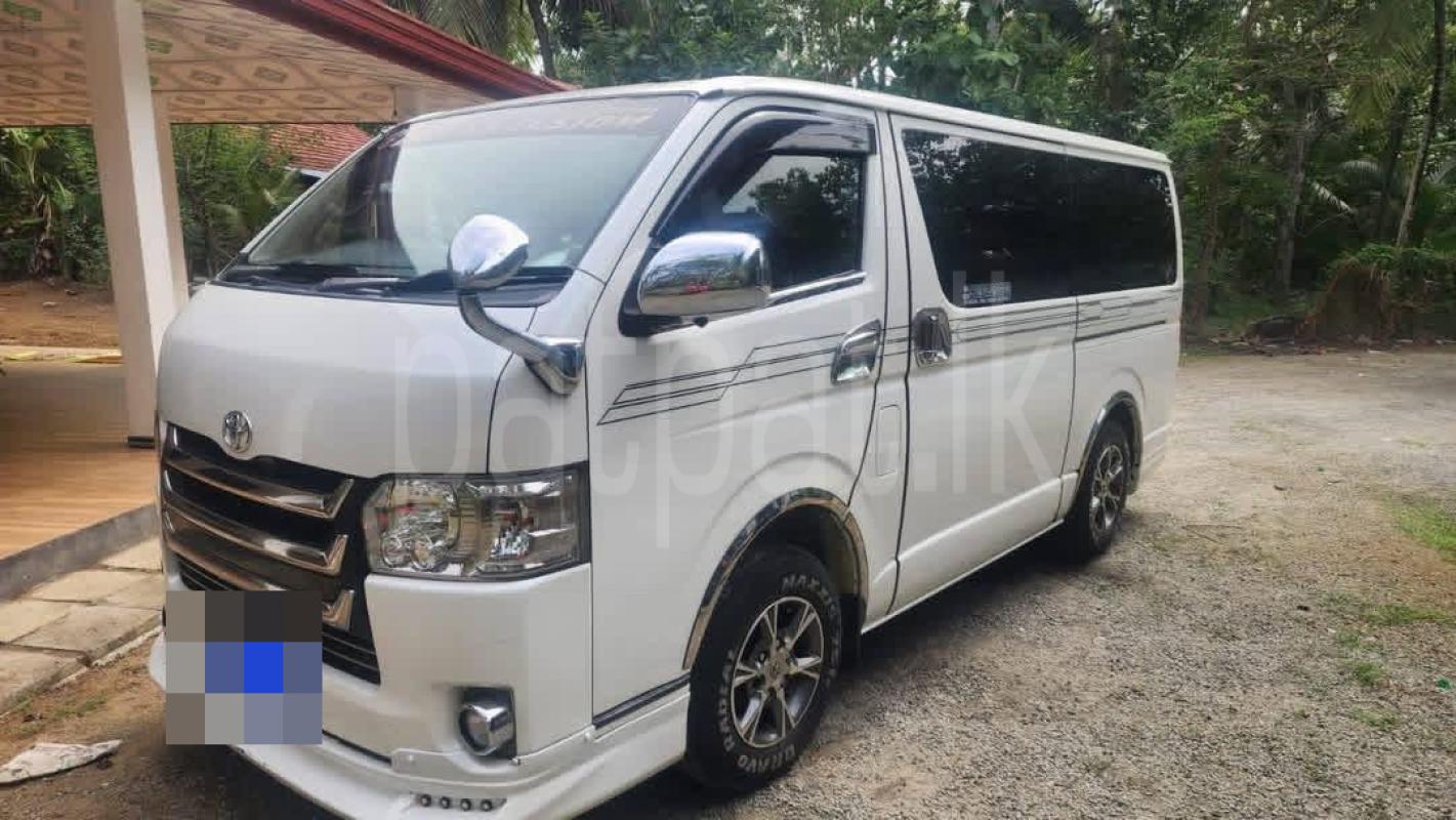 Toyota Super GL 2015 - பயன்படுத்தப்பட்டது வேன் sale in Sri Lanka - patpat.lk