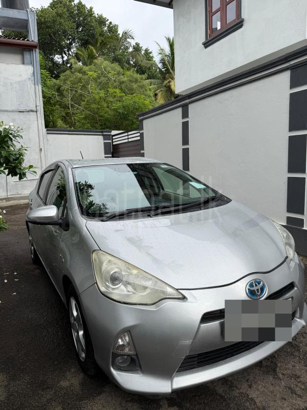 Toyota Aqua 2012 - பயன்படுத்தப்பட்டது கார் sale in Sri Lanka - patpat.lk