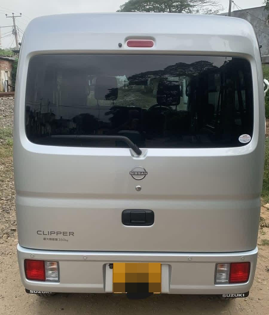 Nissan Clipper 2024 - பயன்படுத்தப்பட்டது வேன் sale in Sri Lanka - patpat.lk
