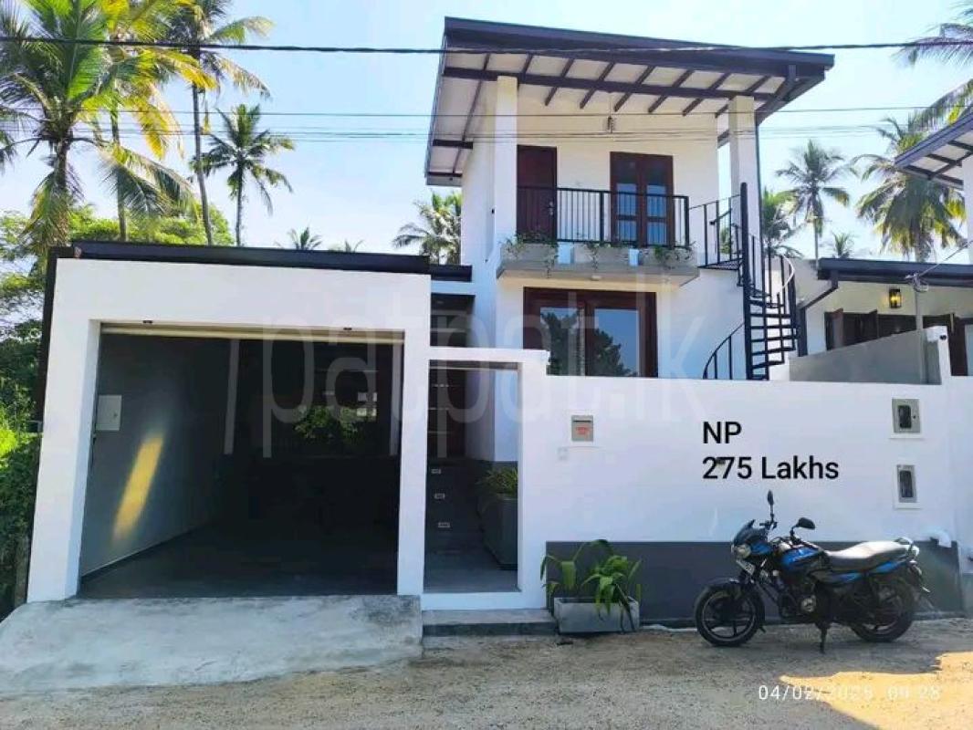House for Sale in Athurugiriya