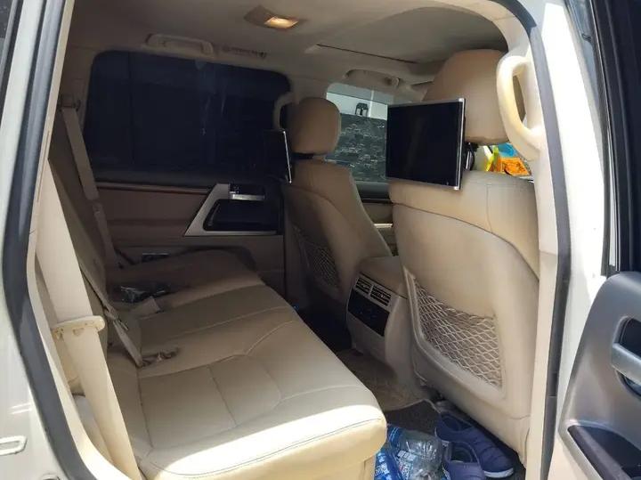 Toyota Land Cruiser Prado 2017 - Used SUV sale in Sri Lanka - patpat.lk