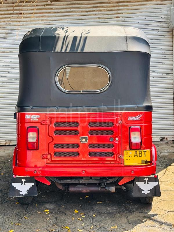 Bajaj Three Wheel 2018 - பயன்படுத்தப்பட்டது முச்சக்கர வண்டி sale in Sri Lanka - patpat.lk