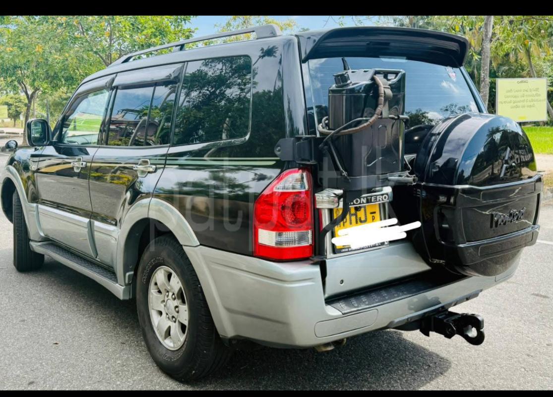 Mitsubishi Montero 2003 - பயன்படுத்தப்பட்டது SUV sale in Sri Lanka - patpat.lk