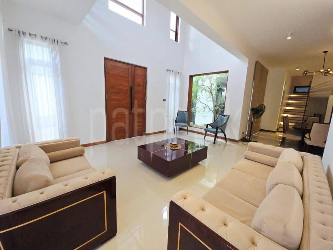 House for Sale in Talawatugoda