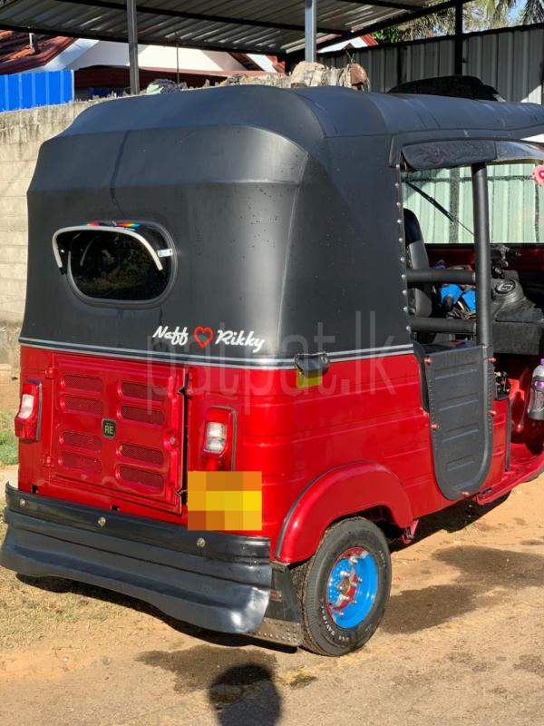 Bajaj Three Wheel 2015 - பயன்படுத்தப்பட்டது முச்சக்கர வண்டி sale in Sri Lanka - patpat.lk