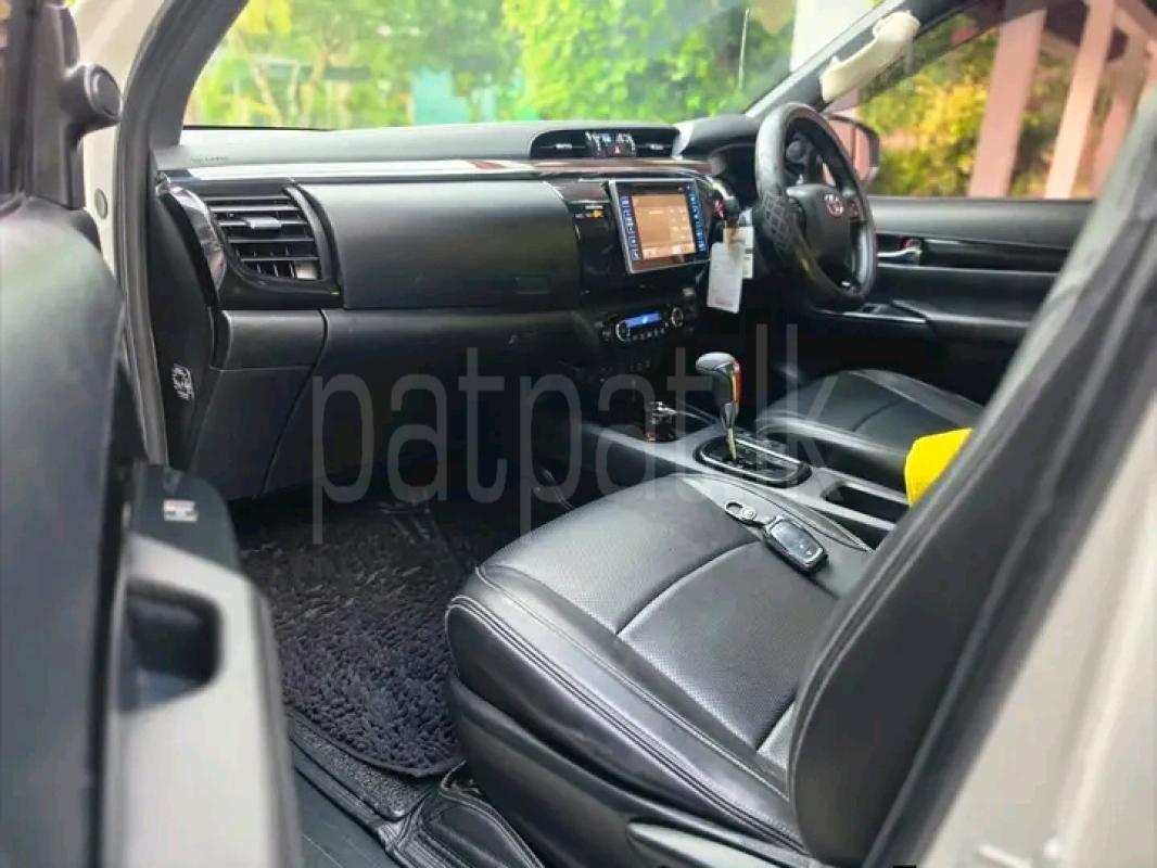 Toyota Hilux 2018 - பயன்படுத்தப்பட்டது சரக்கு போக்குவரத்து sale in Sri Lanka - patpat.lk