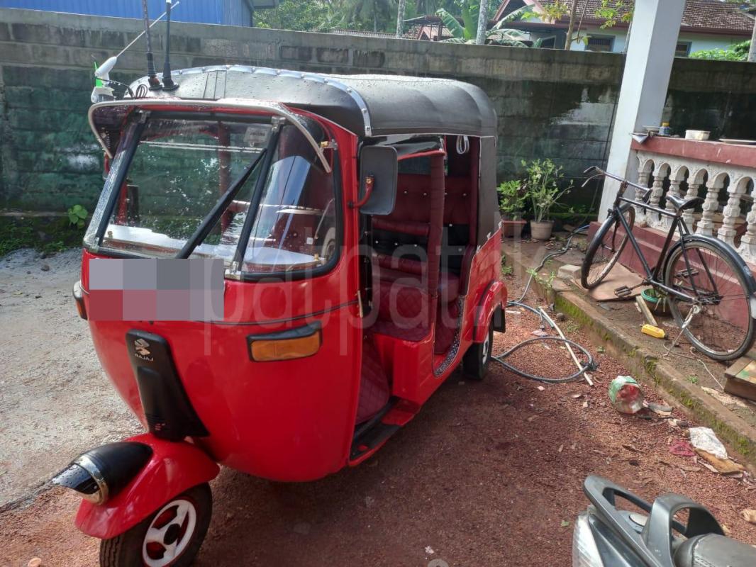 Bajaj Three Wheel 2005 - பயன்படுத்தப்பட்டது முச்சக்கர வண்டி sale in Sri Lanka - patpat.lk