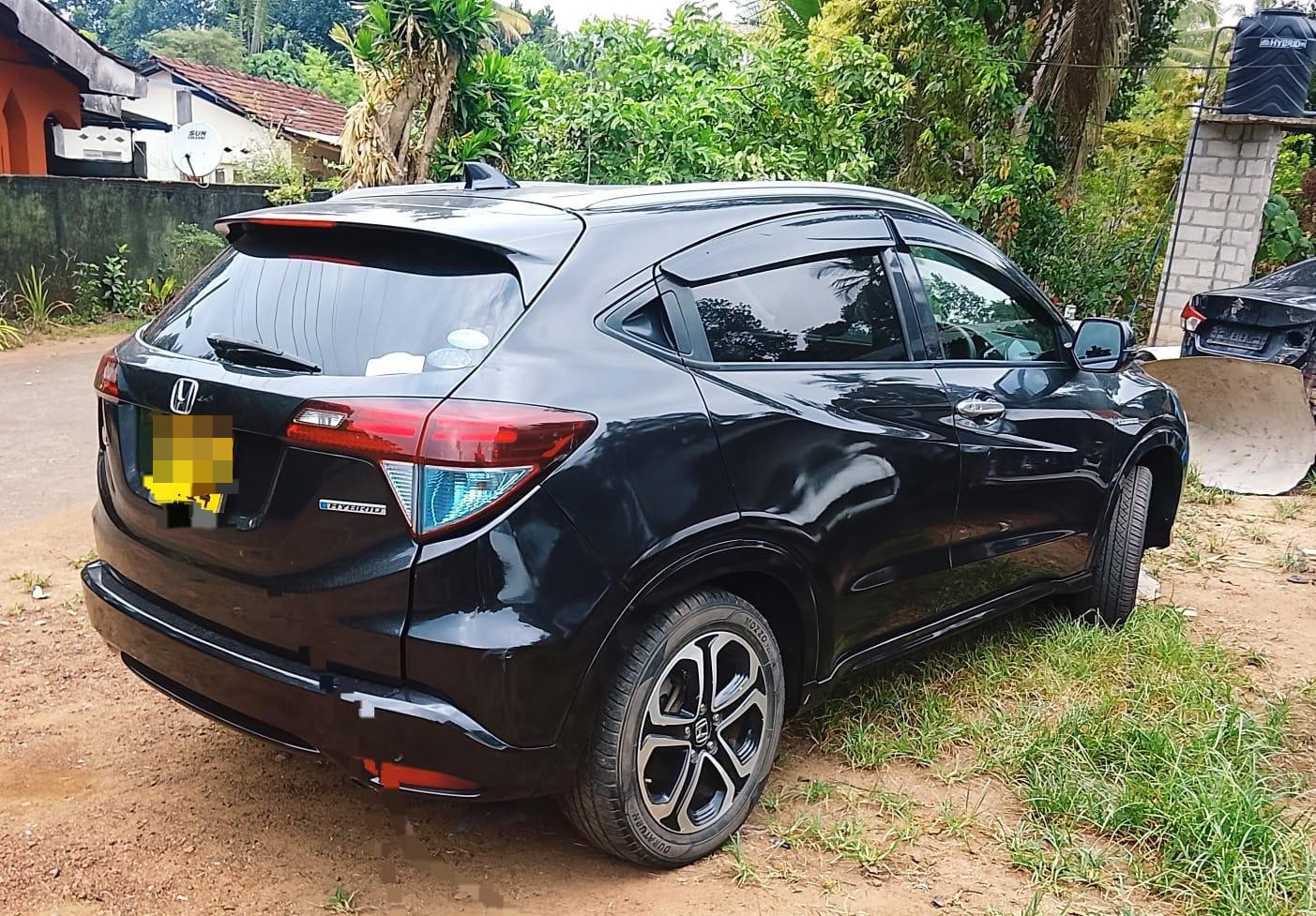 Honda Vezel 2014 - Used SUV sale in Sri Lanka - patpat.lk