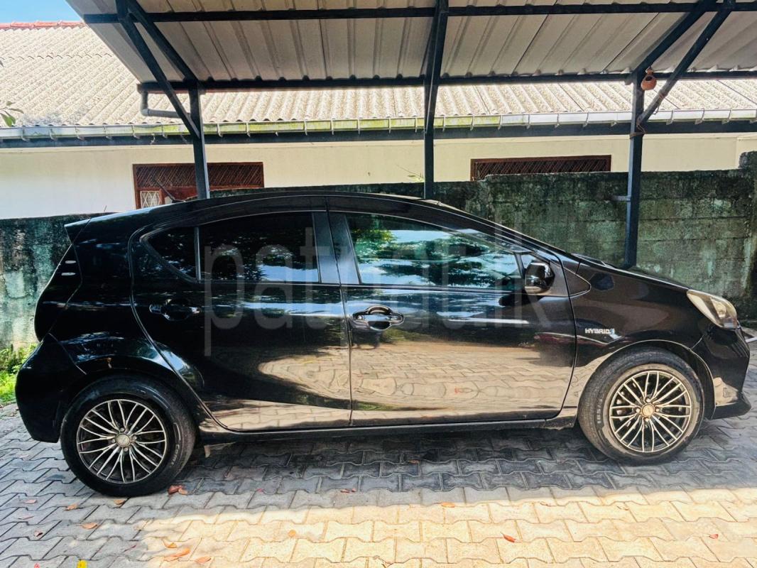 Toyota Aqua 2013 - Used Car sale in Sri Lanka - patpat.lk