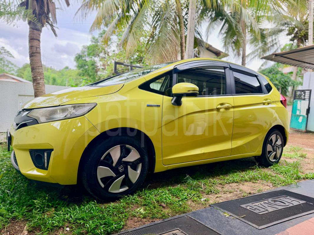 Honda Fit 2013 - பயன்படுத்தப்பட்டது கார் sale in Sri Lanka - patpat.lk