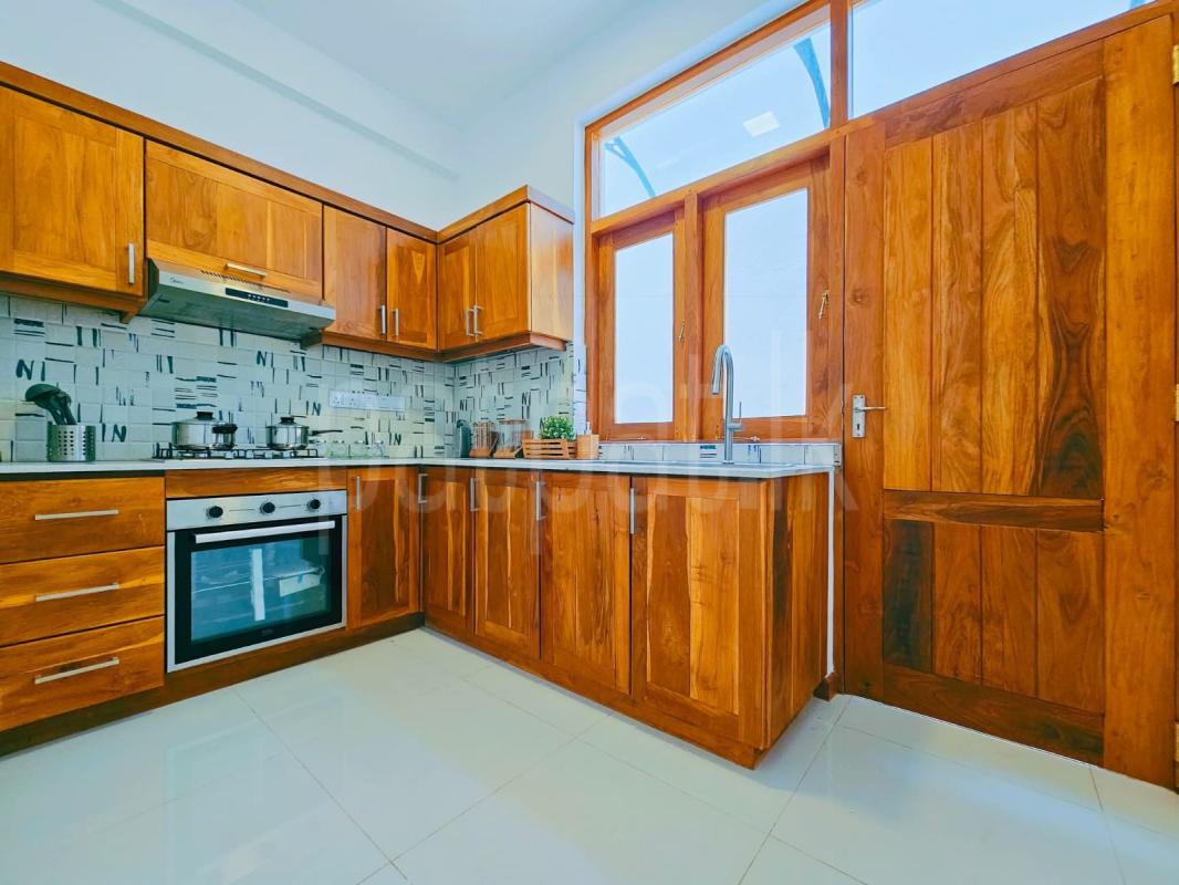 House for Sale in Talawatugoda