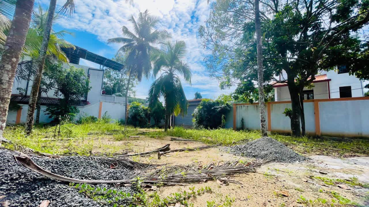 Commercial Land for Sale in Athurugiriya
