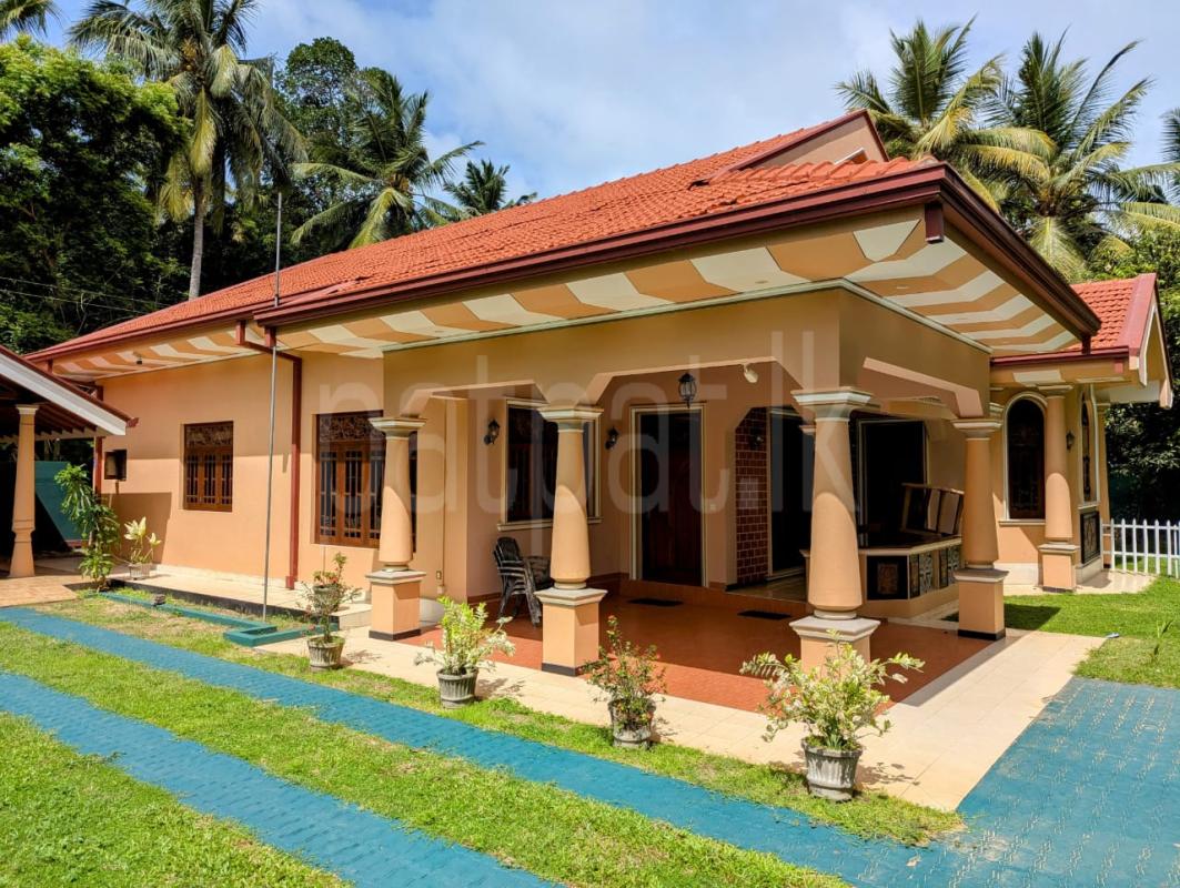 House for Sale in Marawila