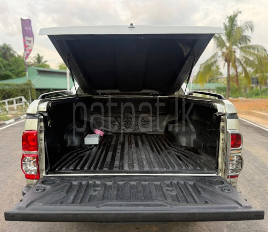Toyota Hilux 2011 - භාවිතා කරන ලද ට්‍රක් රථය sale in Sri Lanka - patpat.lk