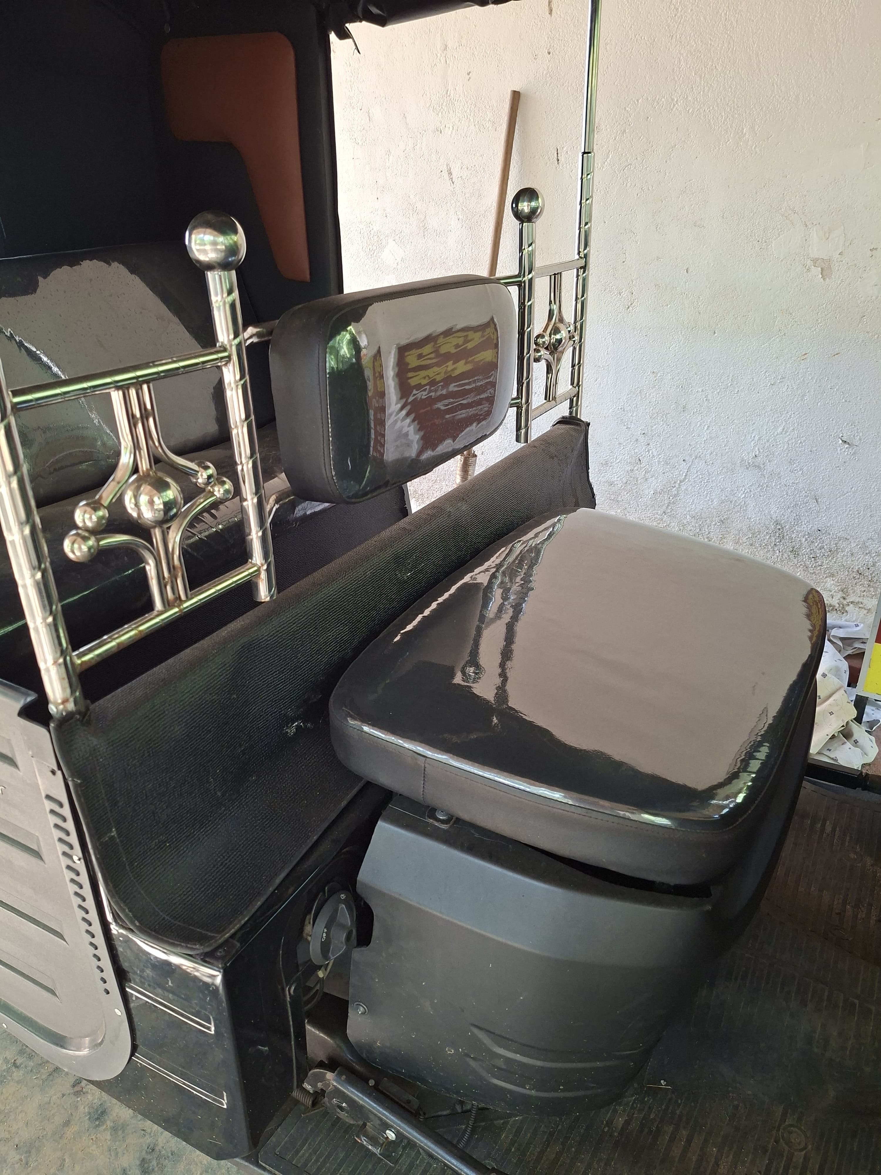 Bajaj Three Wheel 2014 - பயன்படுத்தப்பட்டது முச்சக்கர வண்டி sale in Sri Lanka - patpat.lk
