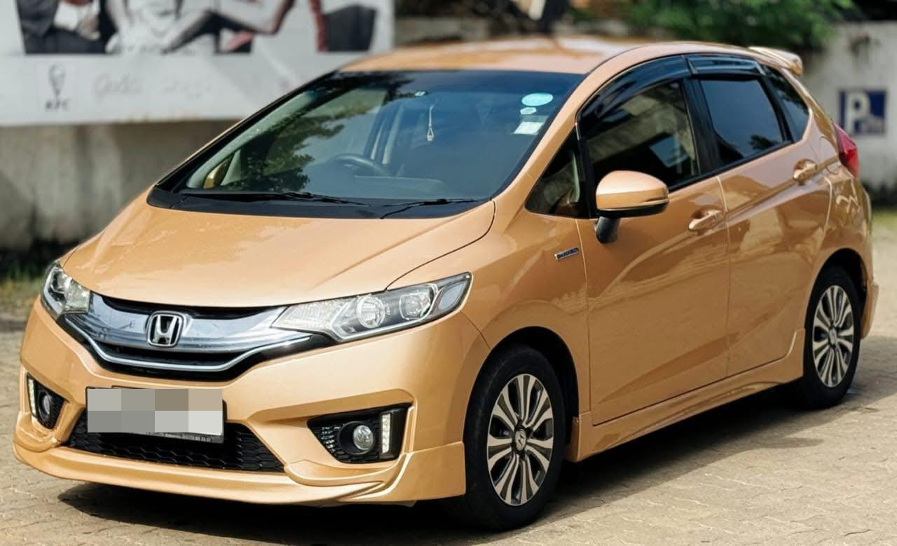 Honda Fit 2014 - பயன்படுத்தப்பட்டது கார் sale in Sri Lanka - patpat.lk