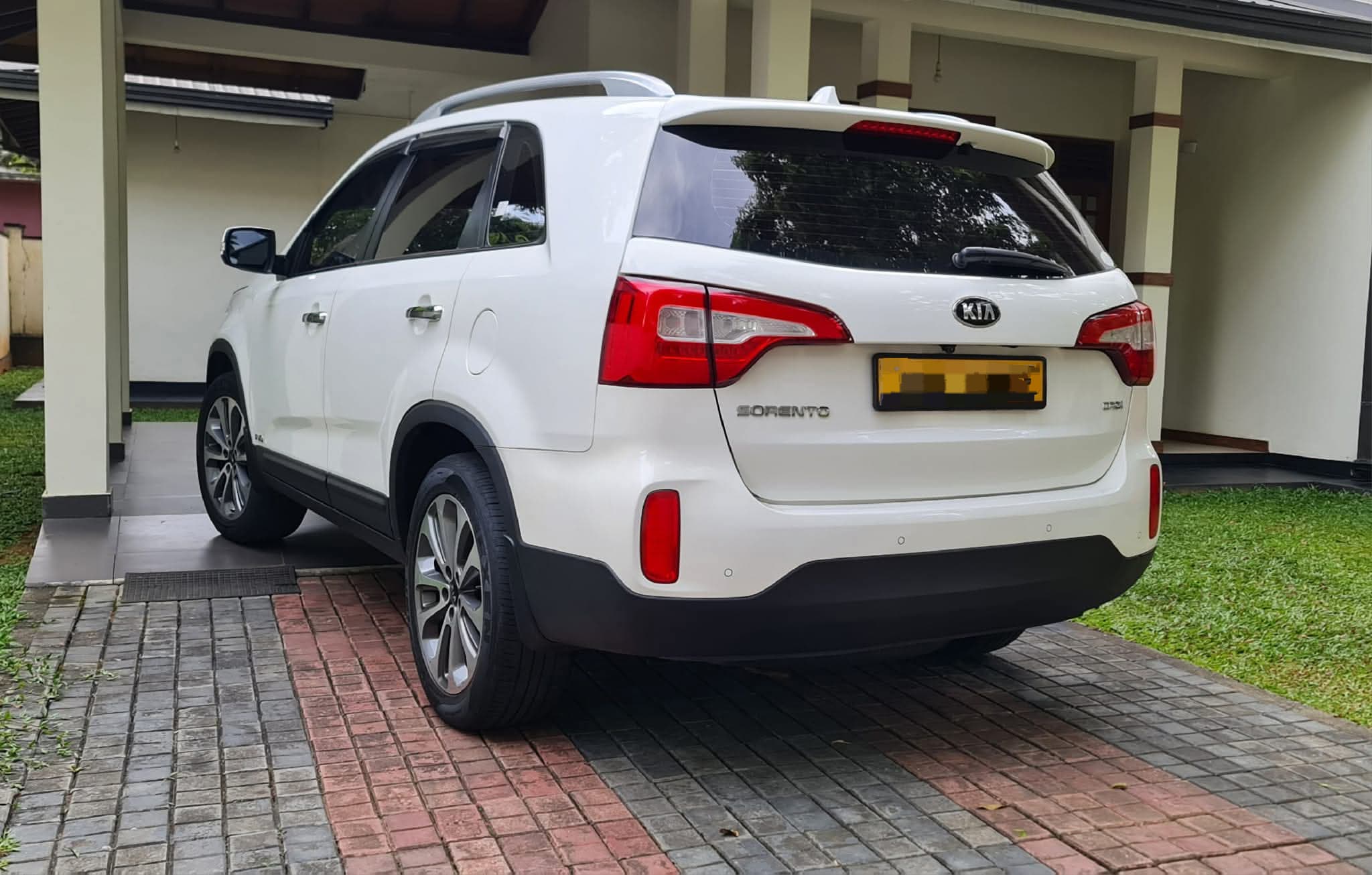 KIA Sorento 2013 - Used SUV sale in Sri Lanka - patpat.lk
