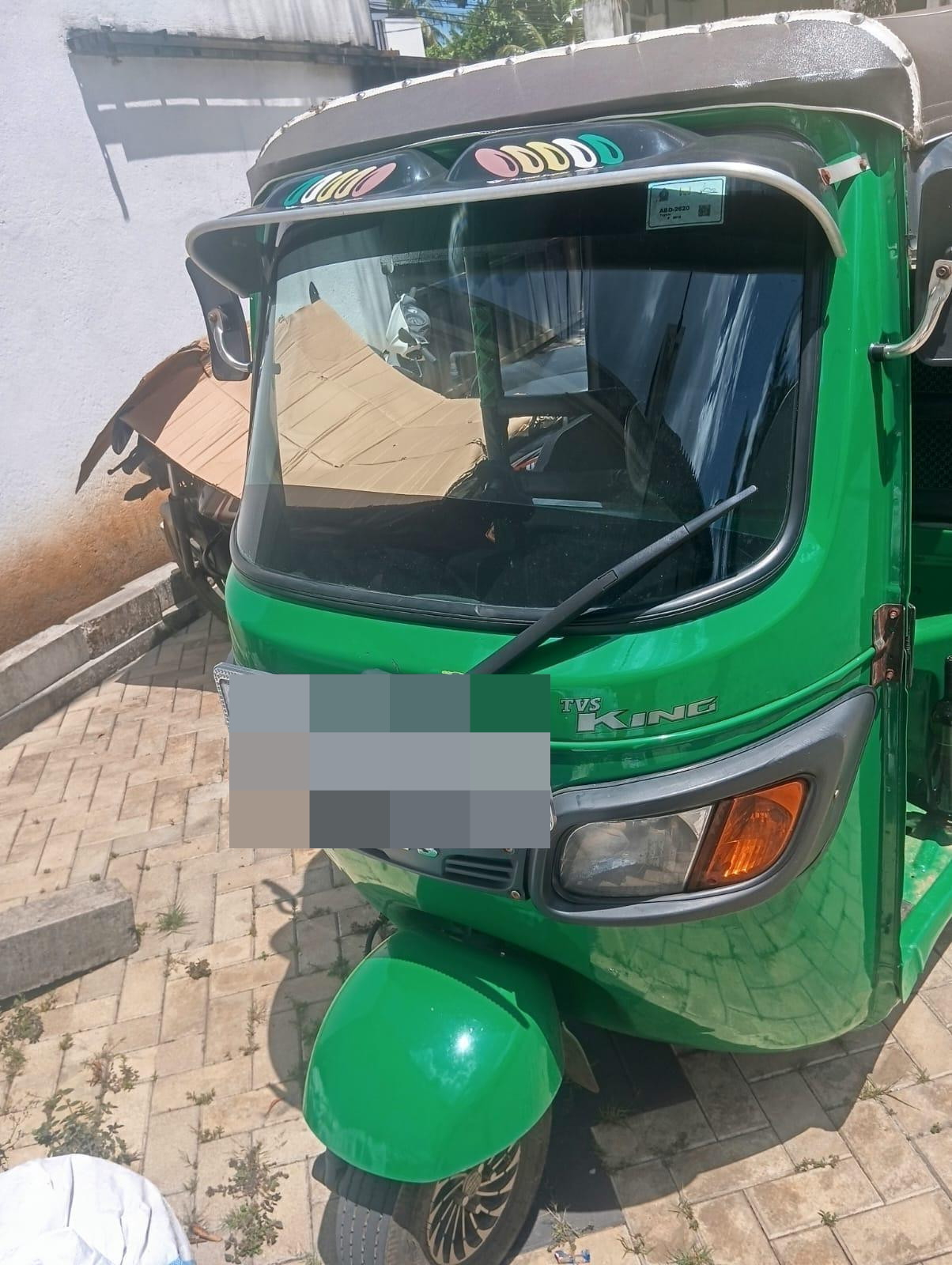 TVS Three Wheel 2015 ads-image-1