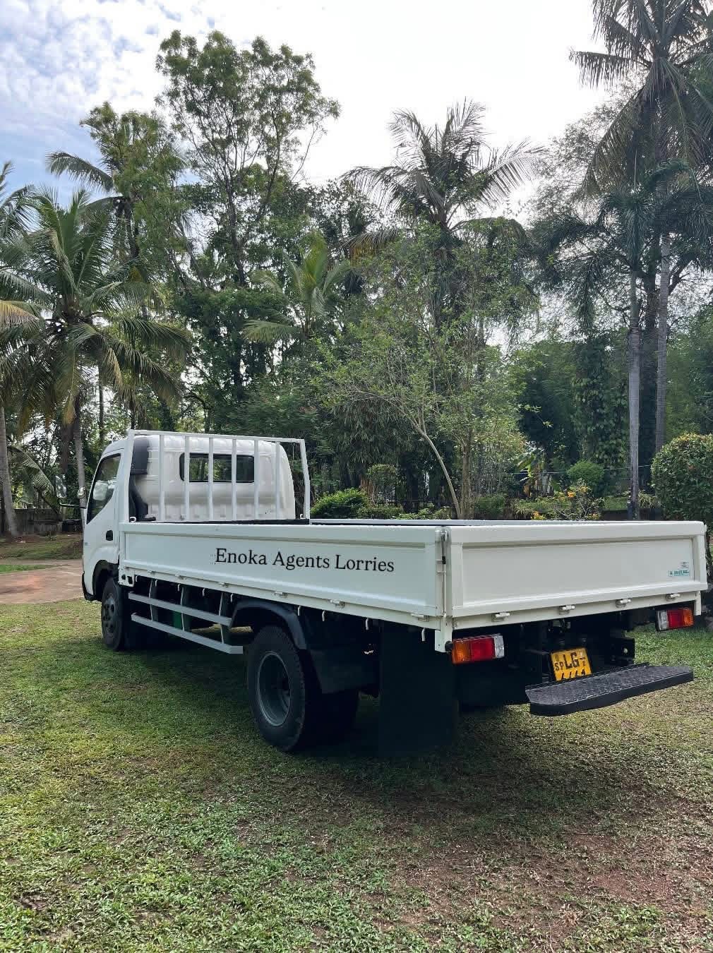 Toyota Dyna 2009 - பயன்படுத்தப்பட்டது டிரக் sale in Sri Lanka - patpat.lk