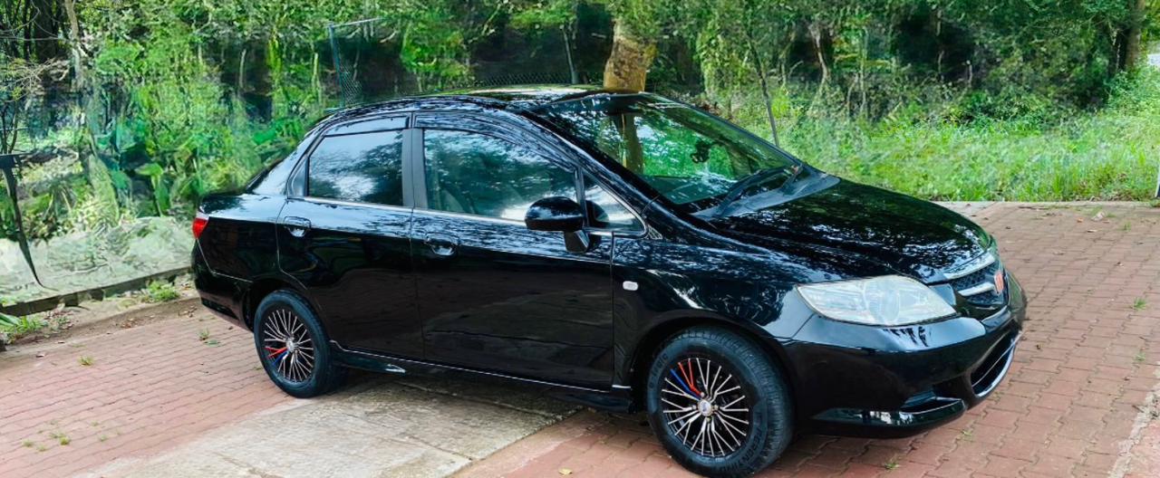 Honda Fit 2007 - மறுசீரமைக்கப்பட்டது கார் sale in Sri Lanka - patpat.lk