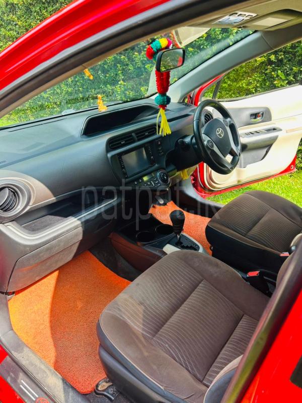 Toyota Aqua 2014 - பயன்படுத்தப்பட்டது கார் sale in Sri Lanka - patpat.lk