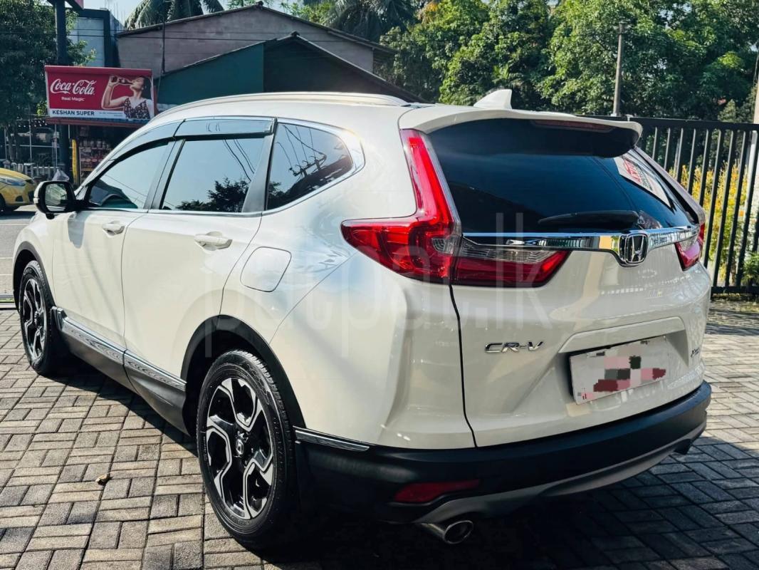 Honda CR V 2018 - பயன்படுத்தப்பட்டது SUV sale in Sri Lanka - patpat.lk