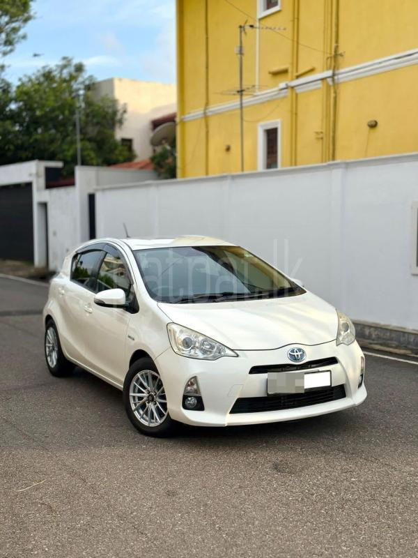 Toyota Aqua 2013 - பயன்படுத்தப்பட்டது கார் sale in Sri Lanka - patpat.lk