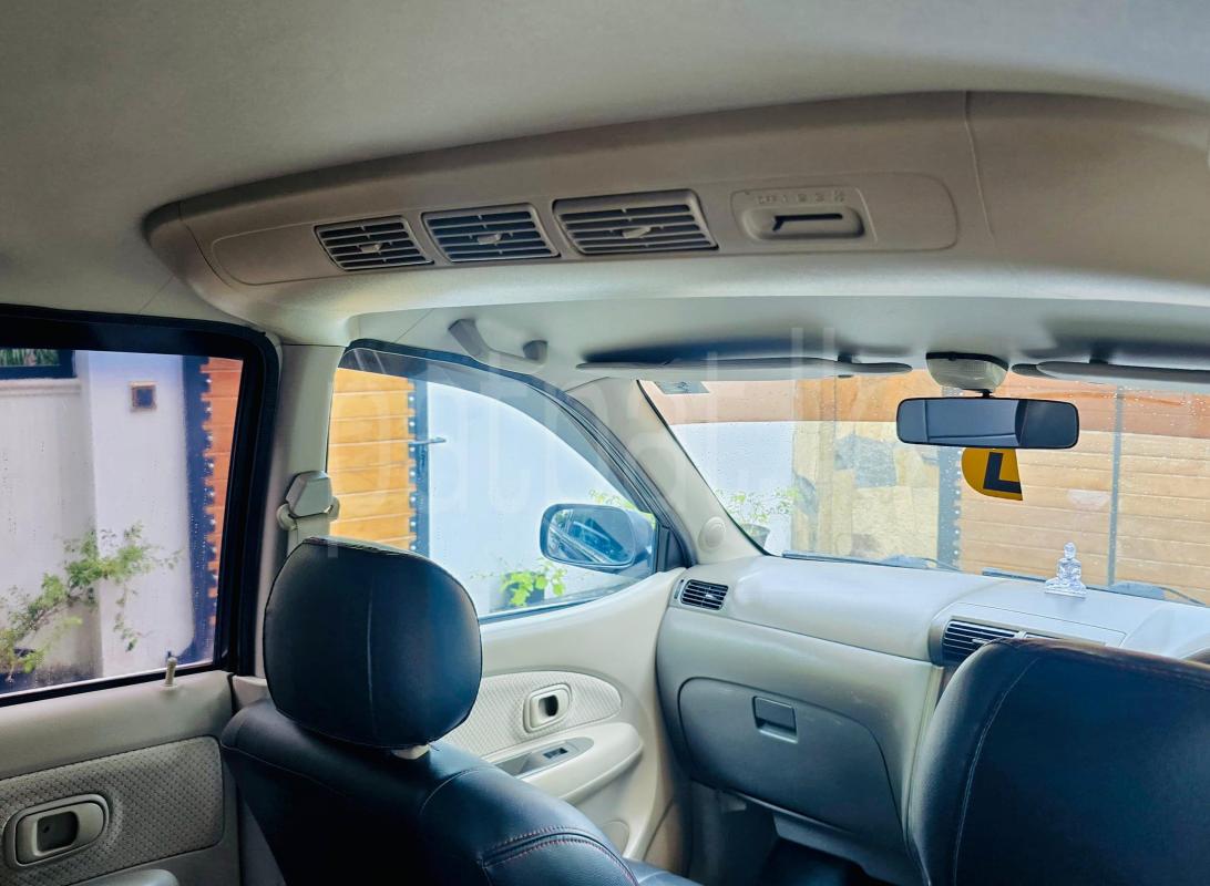 Toyota Avanza 2011 - பயன்படுத்தப்பட்டது கார் sale in Sri Lanka - patpat.lk