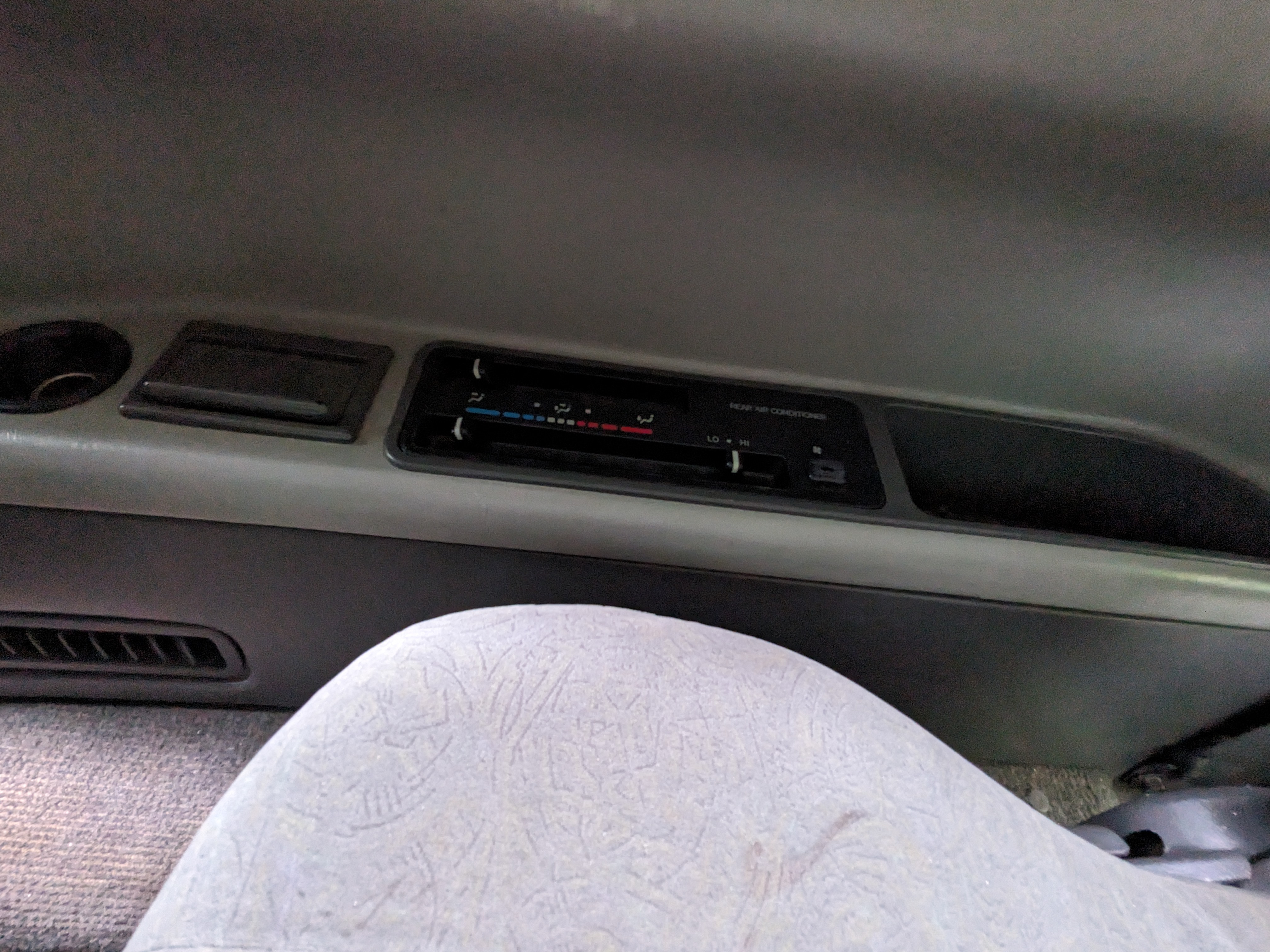 Toyota Noah 1998 - Used Van sale in Sri Lanka - patpat.lk