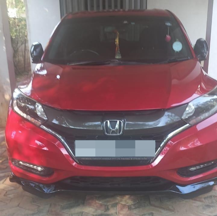 Honda Vezel 2017 - භාවිතා කරන ලද SUV රථය sale in Sri Lanka - patpat.lk