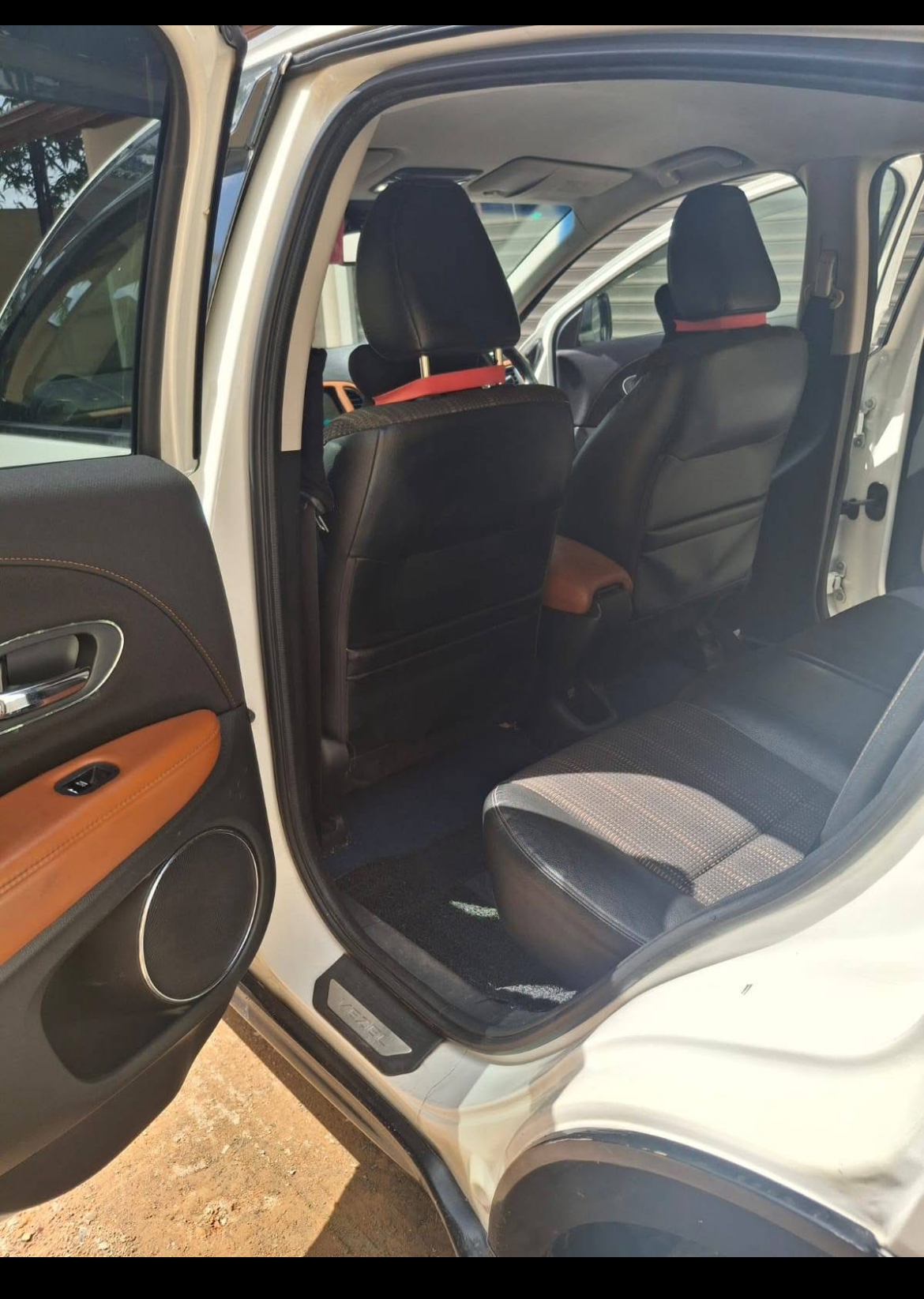 Honda Vezel 2015 - பயன்படுத்தப்பட்டது SUV sale in Sri Lanka - patpat.lk