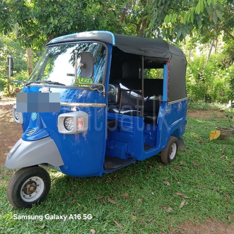 Piaggio Three Wheel 2014 - பயன்படுத்தப்பட்டது முச்சக்கர வண்டி sale in Sri Lanka - patpat.lk