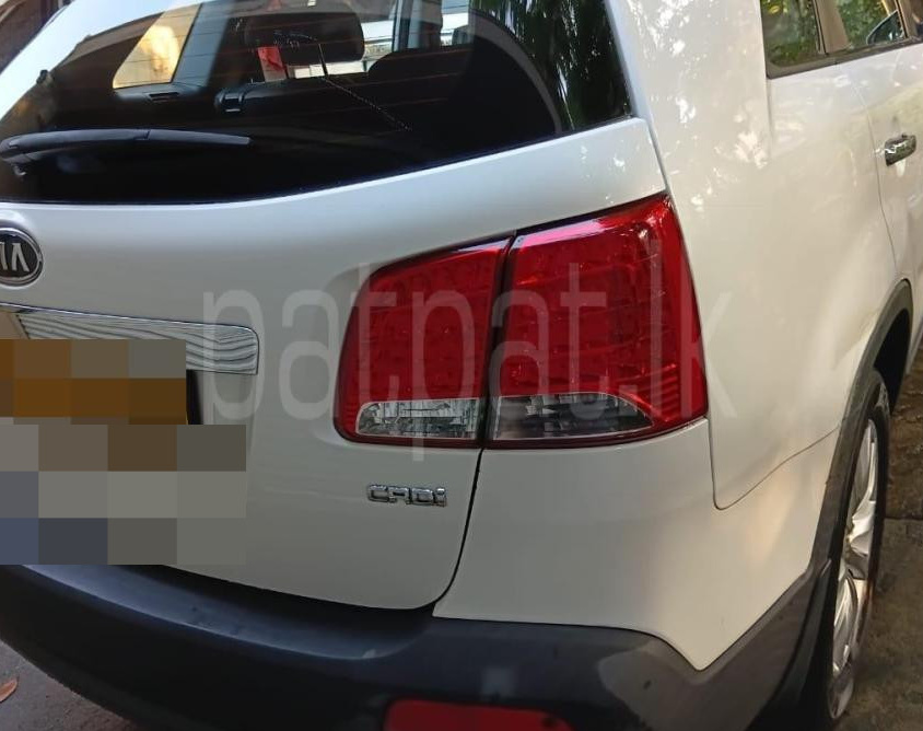 KIA Sorento 2012 - பயன்படுத்தப்பட்டது SUV sale in Sri Lanka - patpat.lk