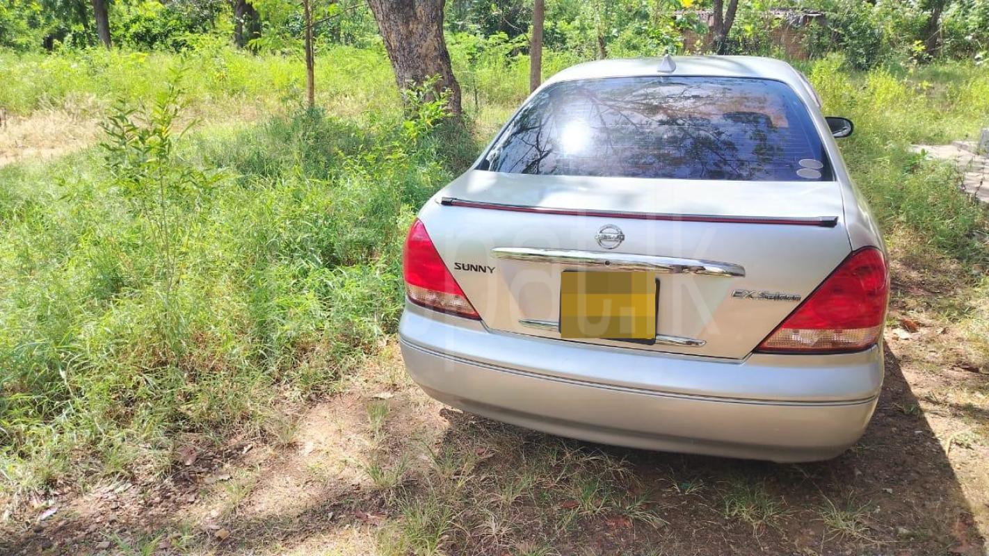 Nissan ExSunny 2003 - பயன்படுத்தப்பட்டது கார் sale in Sri Lanka - patpat.lk