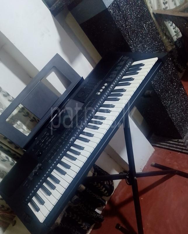 YAMAHA PSRE 453 Keyboard ads-image-1