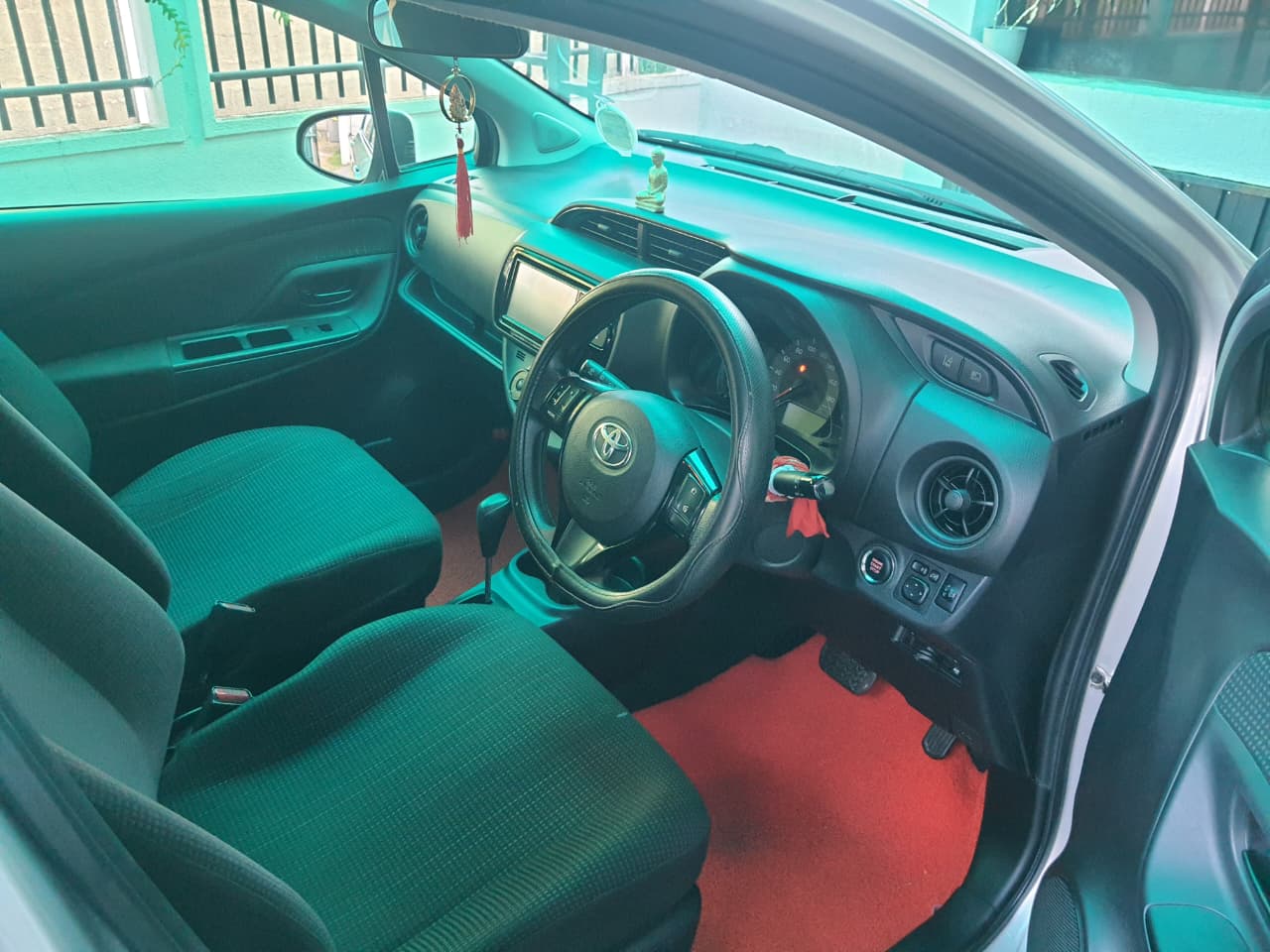 Toyota Vitz 2018 - பயன்படுத்தப்பட்டது கார் sale in Sri Lanka - patpat.lk