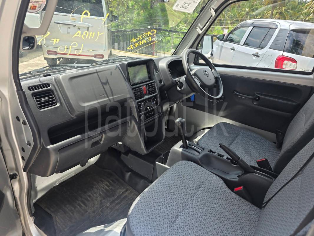 Nissan Clipper 2022 - சான்றளிக்கப்பட்டது டிரக் sale in Sri Lanka - patpat.lk